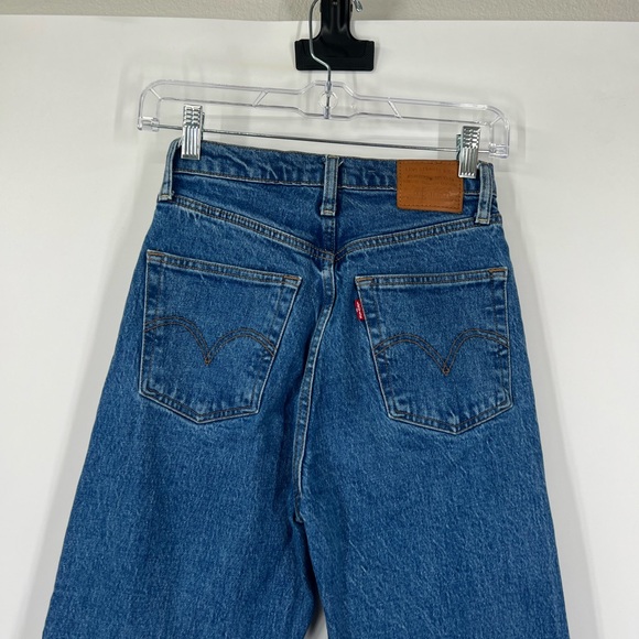 Levi’s Ribcage Straight High Rise Button Fly Jeans - Picture 6 of 8